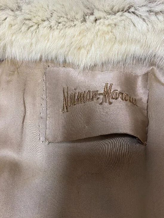 Vinatge NEIMAN MARCUS Fox Fur Coat - Picture 6 of 14